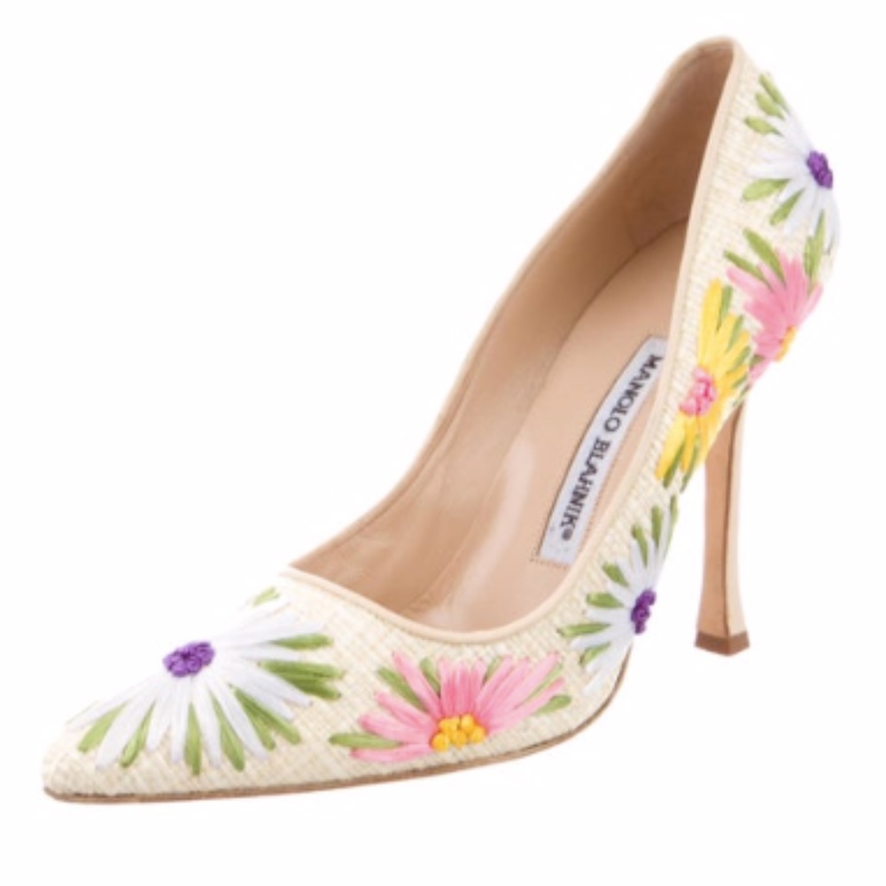 Manolo Blahnik Raffia Floral Pumps Heels unique!